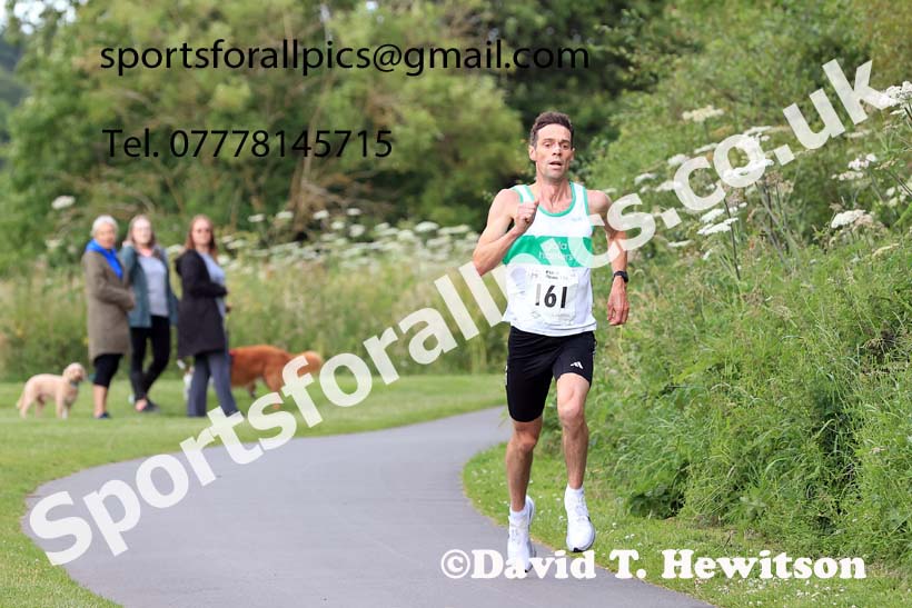 The 2024 Tynedale Pie n Peas 10k Road Race, Ovington to Low Prudhoe Country Park, Northumberland.  Photo: David T. Hewitson/Sports for All Pics